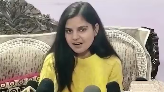 MPPSC Exam 2019 result: Interview of topper Priya Pathak, know about her motivation and family.